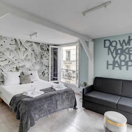 146 Philippe - A Apartment